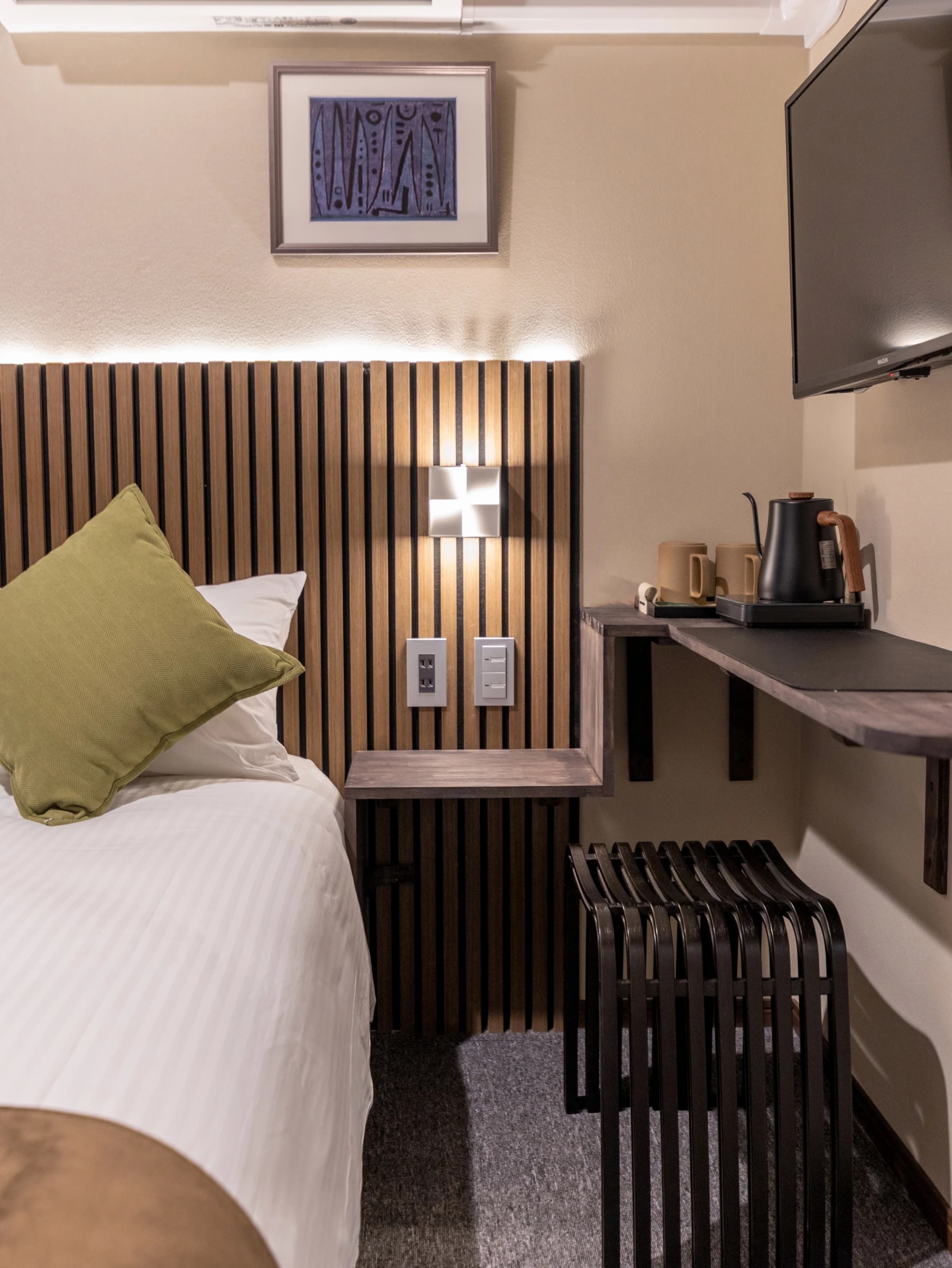 旅 Hotel